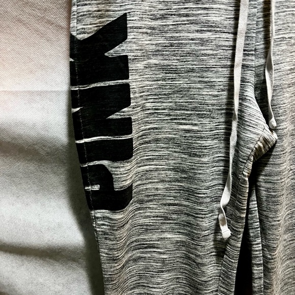 Pink VS boyfriend sweatpants - Picture 5 of 14